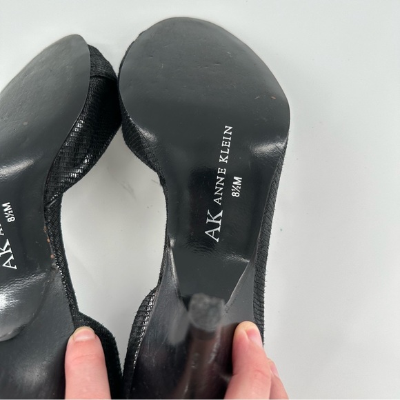 AK Anne Klein womens heels size 8.5 Roselyn black faux leather dorsay buckle - Picture 8 of 14
